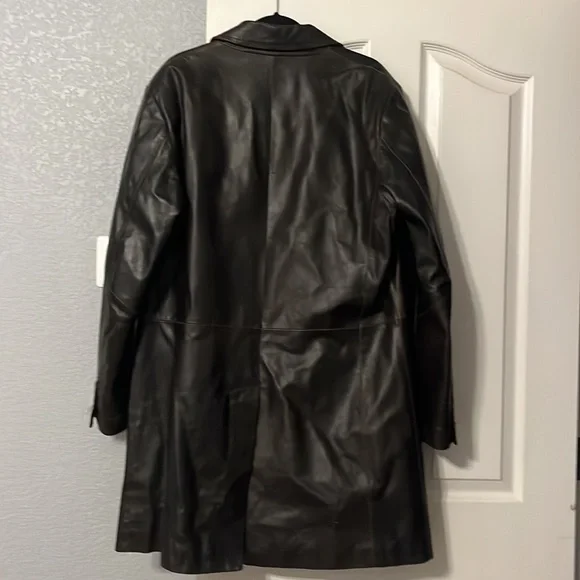 Men’s dark brown leather coat